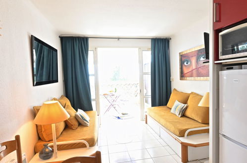 Foto 6 - Apartamento de 2 habitaciones en Saint-Raphaël con piscina y vistas al mar