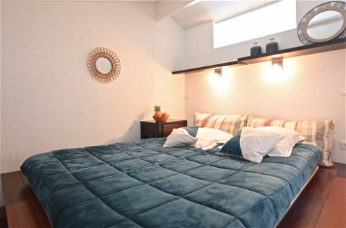 Foto 16 - Appartamento con 2 camere da letto a Saint-Raphaël con piscina e vista mare