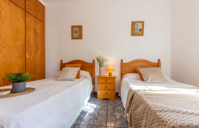 Antonella - Photo 24