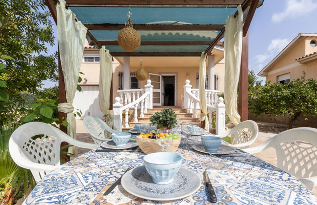 Antonella - Photo 28