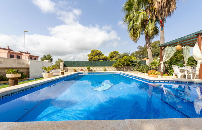 Antonella - Photo 36