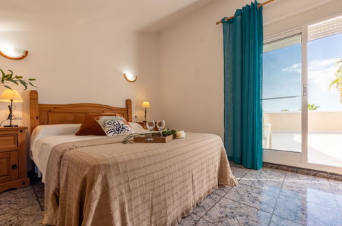 Foto 5 - Casa con 4 camere da letto a Deltebre con piscina privata e vista mare