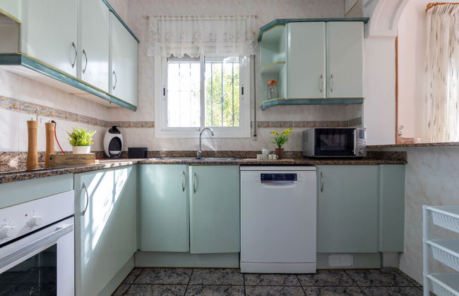 Antonella - Photo 11