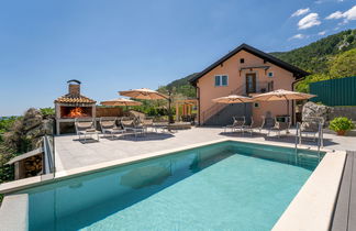 Photo 2 - Maison de 4 chambres à Lovran avec piscine privée et vues à la mer