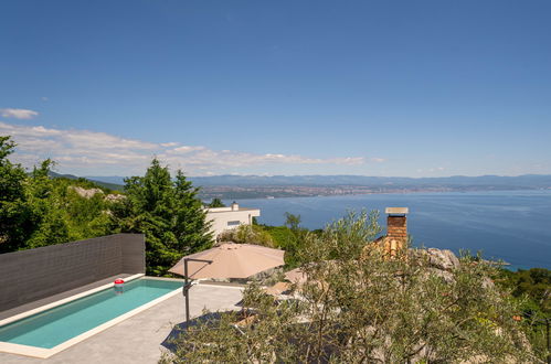 Photo 11 - Maison de 4 chambres à Lovran avec piscine privée et vues à la mer