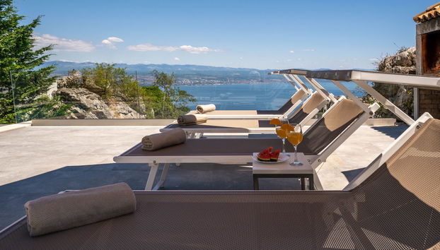 Casa de 4 habitaciones en Lovran con piscina privada y jardín - Foto 3