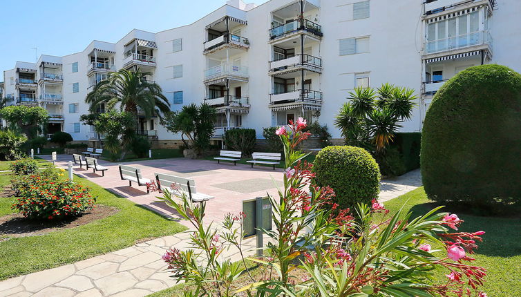 Photo 1 - 3 bedroom Apartment in Salou with garden