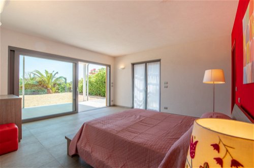 Photo 15 - 4 bedroom House in Cavalaire-sur-Mer with garden and sea view