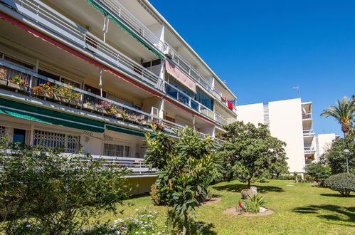 Photo 5 - Appartement de 3 chambres à Torremolinos avec jardin et vues à la mer