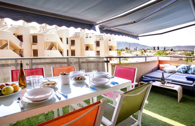 Apartamento de 4 quartos em Dénia com piscina e jardim - Foto 2
