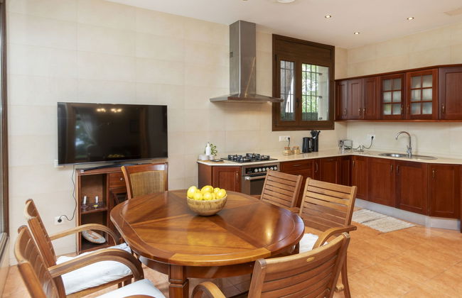 6 bedroom House in l'Ametlla de Mar with private pool and garden - Photo 12