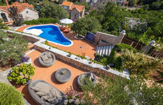 Foto 2 - Casa de 4 quartos em Milna com piscina privada e terraço