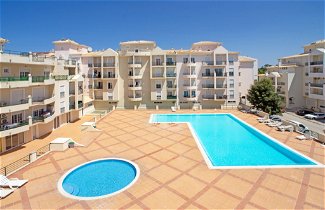 Photo 1 - Appartement de 2 chambres à Silves avec piscine et vues à la mer
