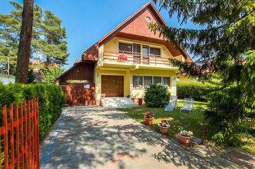 Foto 1 - Casa de 4 quartos em Balatonfenyves com jardim e terraço