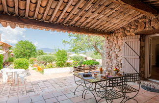 Photo 2 - Appartement de 2 chambres à Roquebrune-sur-Argens avec piscine et jardin