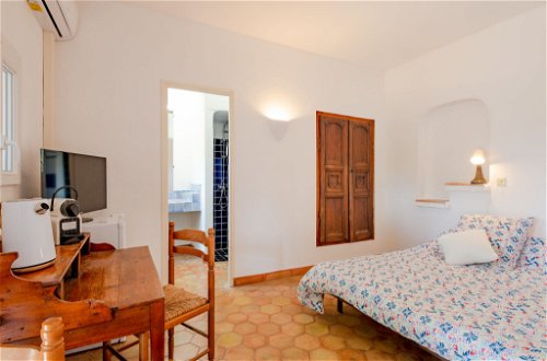 Foto 15 - Apartamento de 2 habitaciones en Roquebrune-sur-Argens con piscina y vistas al mar