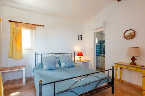 Foto 12 - Apartamento de 2 quartos em Roquebrune-sur-Argens com piscina e jardim