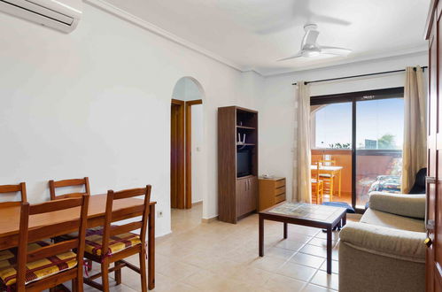 Photo 6 - 2 bedroom Apartment in Torrevieja with swimming pool and sea view