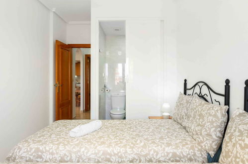 Foto 10 - Apartamento de 2 quartos em Torrevieja com piscina e vistas do mar