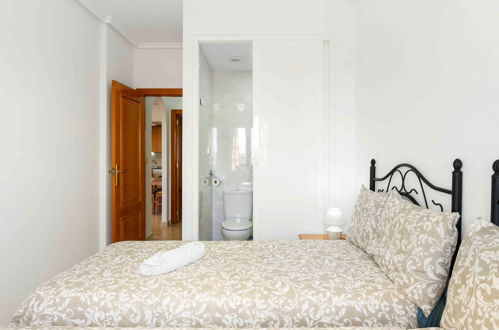 Photo 10 - 2 bedroom Apartment in Torrevieja with swimming pool