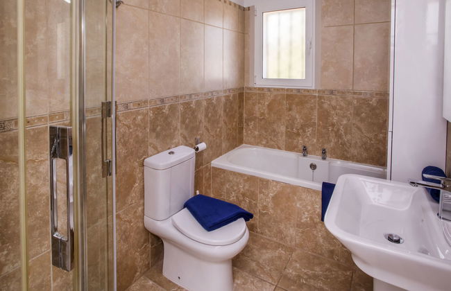 Casa de 4 quartos em Pego com piscina privada e jardim - Foto 27