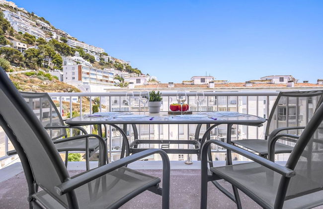 3 bedroom Apartment in Roses with swimming pool and garden - Photo 18