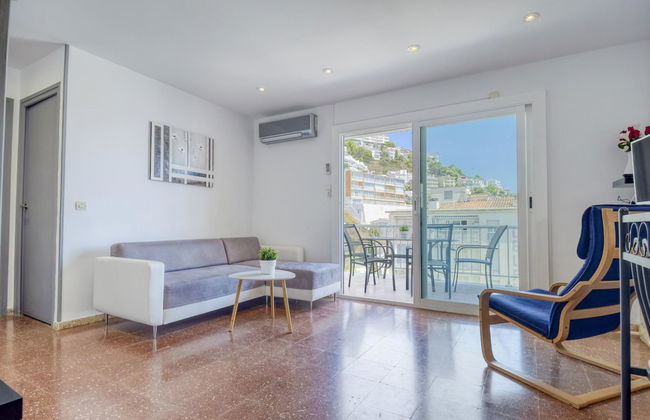 3 bedroom Apartment in Roses with swimming pool and garden - Photo 6