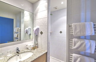 Foto 8 - Apartment mit 1 Schlafzimmer in Saint-Malo mit schwimmbad und garten