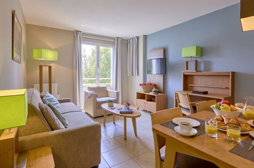 Photo 3 - 1 bedroom Apartment in Saint-Malo with swimming pool and sea view