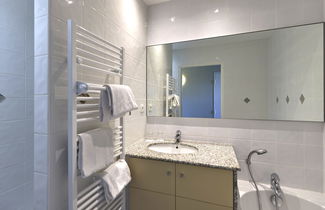 Foto 7 - Apartment mit 1 Schlafzimmer in Saint-Malo mit schwimmbad und garten