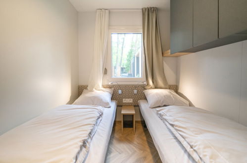 Foto 3 - Casa con 3 camere da letto a Zutendaal con piscina e terrazza