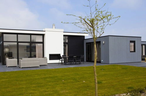 Photo 5 - Maison de 3 chambres à Biddinghuizen avec piscine et terrasse