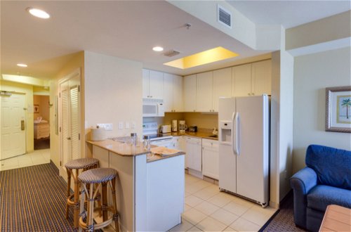 Photo 6 - 1 bedroom Apartment in Fort Myers Beach with swimming pool and sea view