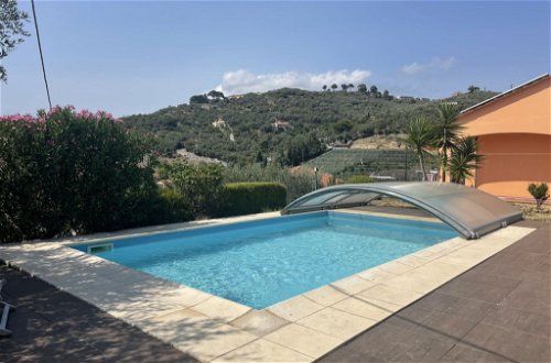 Photo 1 - Appartement de 2 chambres à Imperia avec piscine et vues à la mer