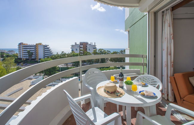 1 bedroom Apartment in Portimão with swimming pool and garden - Photo 15