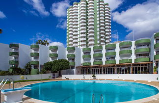 Photo 3 - 1 bedroom Apartment in Portimão with swimming pool and garden