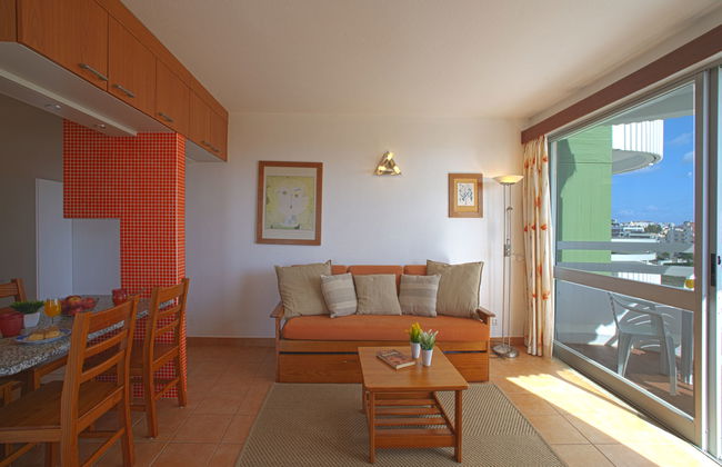 1 bedroom Apartment in Portimão with swimming pool and garden - Photo 11