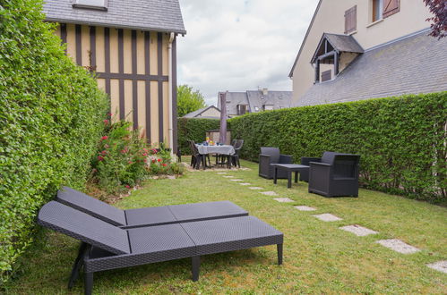 Foto 15 - Casa con 2 camere da letto a Cabourg con terrazza