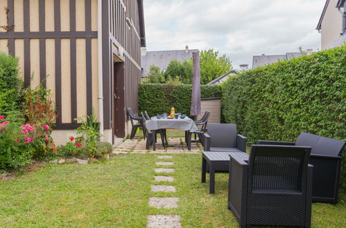 Photo 4 - Maison de 2 chambres à Cabourg avec terrasse et vues à la mer