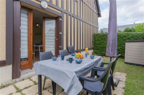 Photo 1 - 2 bedroom House in Cabourg with terrace and sea view