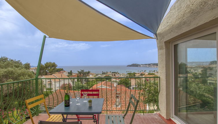 Foto 1 - Appartamento con 2 camere da letto a Six-Fours-les-Plages con terrazza e vista mare