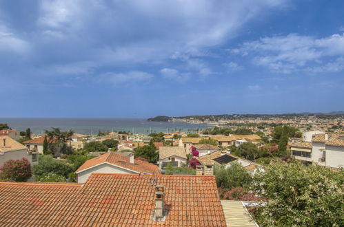 Foto 20 - Appartamento con 2 camere da letto a Six-Fours-les-Plages con terrazza e vista mare