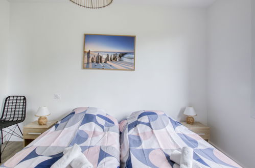 Foto 17 - Apartamento de 2 habitaciones en Six-Fours-les-Plages con terraza y vistas al mar