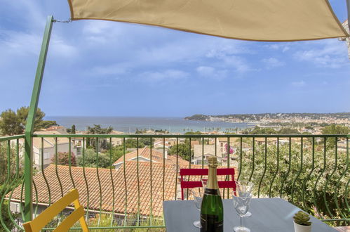 Foto 19 - Appartamento con 2 camere da letto a Six-Fours-les-Plages con terrazza e vista mare