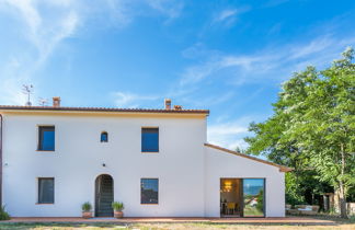 Photo 2 - Maison de 2 chambres à Roccastrada avec jardin et terrasse