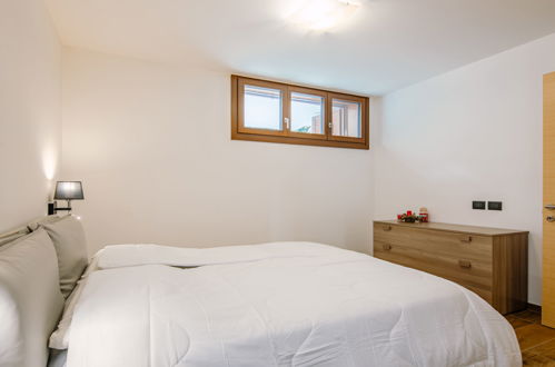 Foto 15 - Appartamento con 2 camere da letto a Canazei con vista sulle montagne