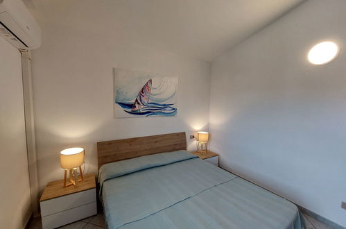 Foto 9 - Appartamento con 2 camere da letto a San Teodoro con vista mare