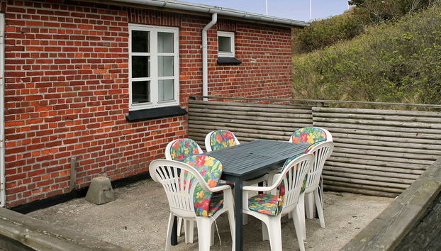 2 bedroom Apartment in Rindby Strand with terrace - Photo 2