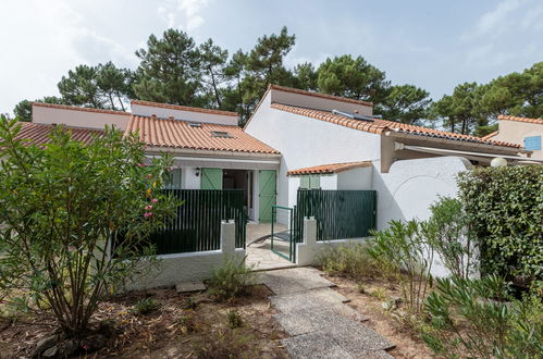 Photo 2 - Maison de 1 chambre à Les Mathes avec terrasse et vues à la mer