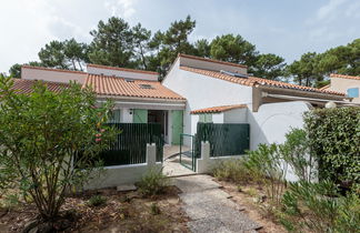 Photo 2 - Maison de 1 chambre à Les Mathes avec jardin et terrasse